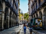 studio-vailable-to-rent-close-Plaça-Reial-Barcelona