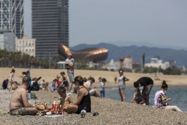 barceloneta playa vacia